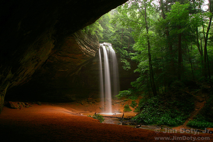 Ash Cave Waterfall. Hocking Hills State Park, Ohio